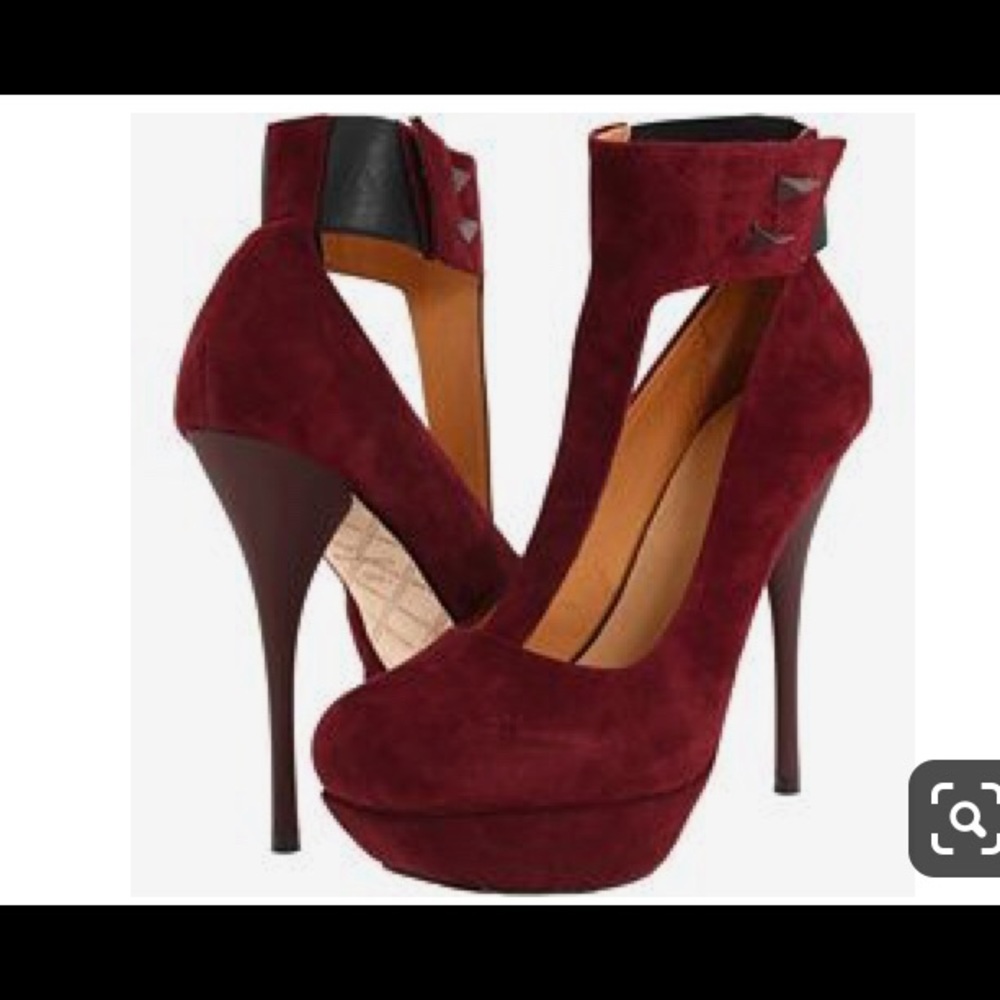 Blade Heels 👠 Sz. 8 by L.A.M.B. NIB